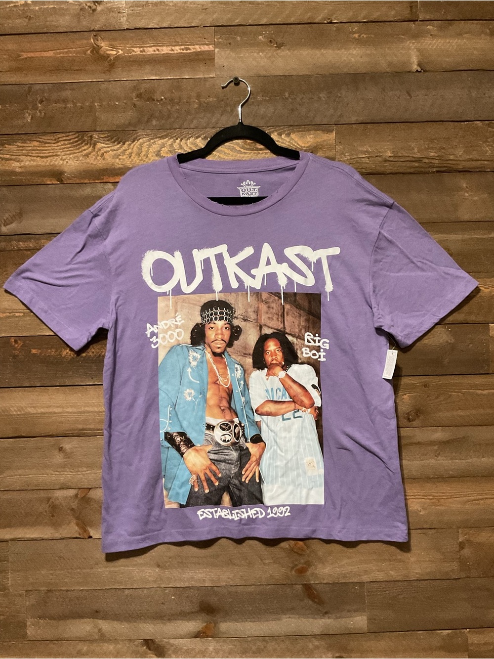 Outkast Men's Boxy Fit Purple Graphic Tee with Short Sleeves Size Large 36/38NWT